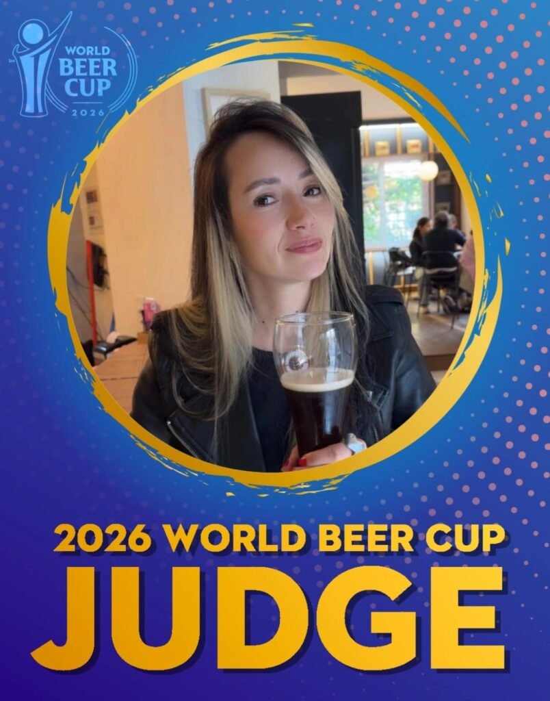 La participación en la World Beer Cup no es un punto final, es un punto de partida.
Porque cuando una mujer colombiana se sienta en la mesa donde se decide qué es “la mejor cerveza del mundo”, no solo está evaluando…
está cambiando la historia.
